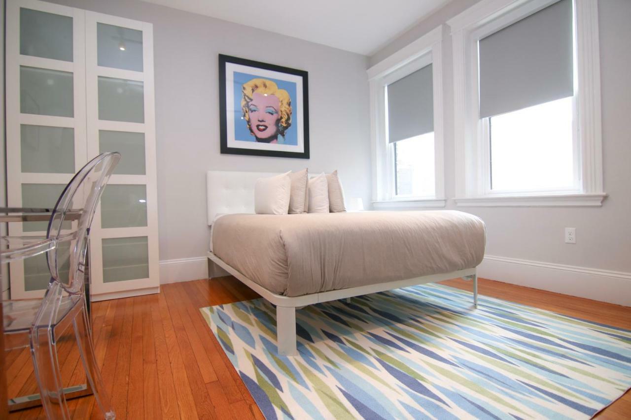 A Stylish Stay W/ A Queen Bed, Heated Floors.. #21 บรูคไลน์ ภายนอก รูปภาพ